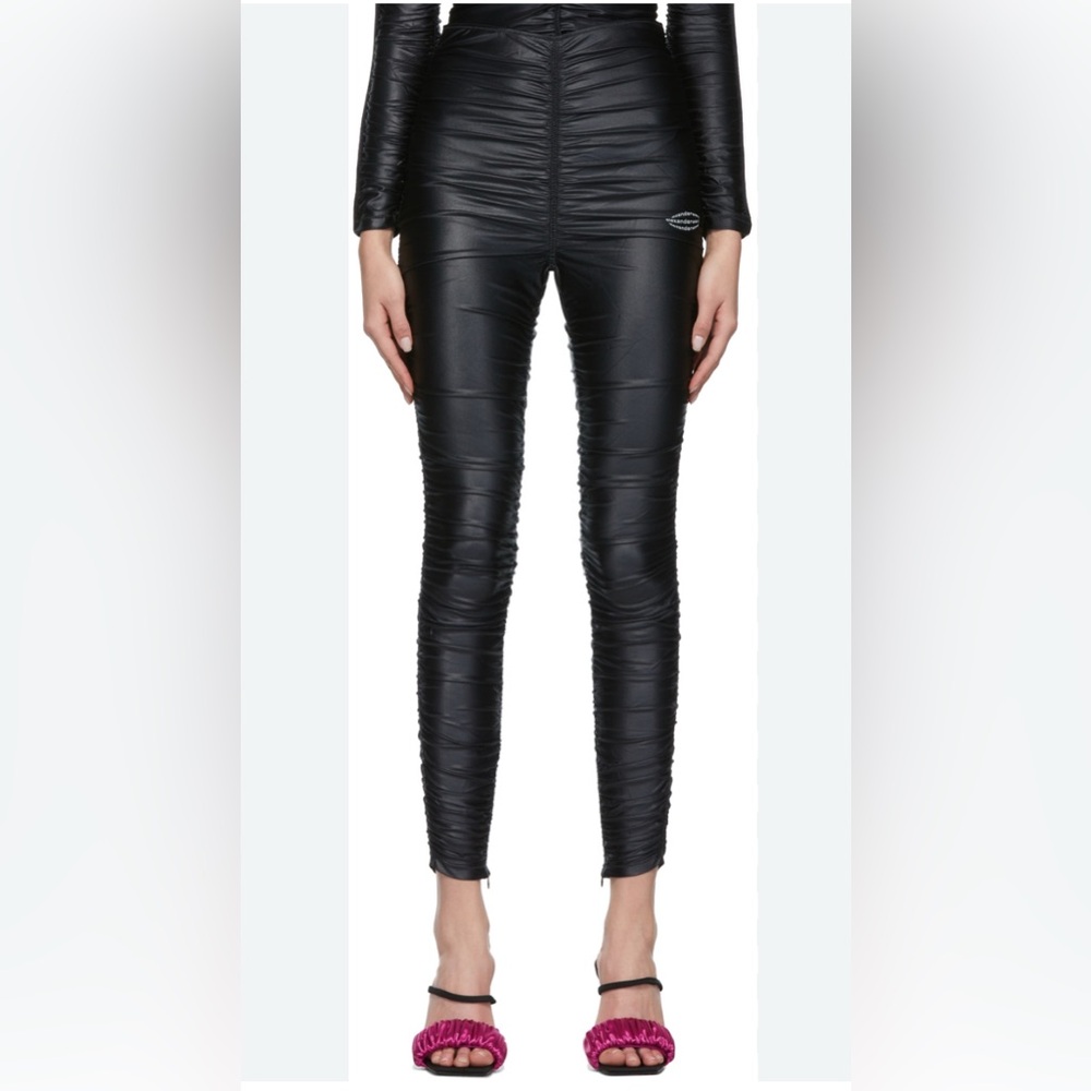 Black Ruched Leggings! Sexy, slimming, chic and sooo comfortable!! Sz small - Picture 4 of 7